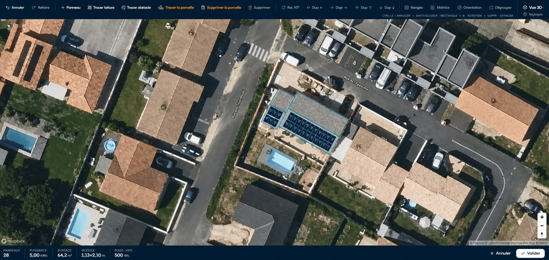 Calepinage photovoltaïque sur vue satellite dans NOVA SOLAR STUDIO : parcelle cadastrale, pans de toiture et modules disposés, avec puissance et surface calculées.